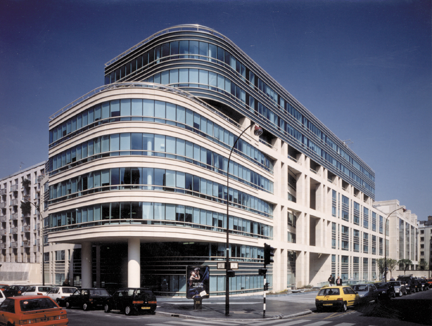 Building that housed the Arthur Andersen offices in Neuilly-sur-Seine, France