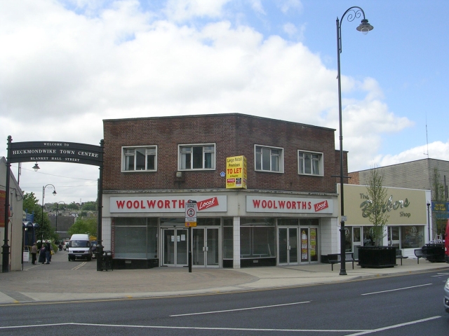 Woolworths storefront on Westgate High Street, Heckmondwike, photographed May 2009 in the chain's final weeks