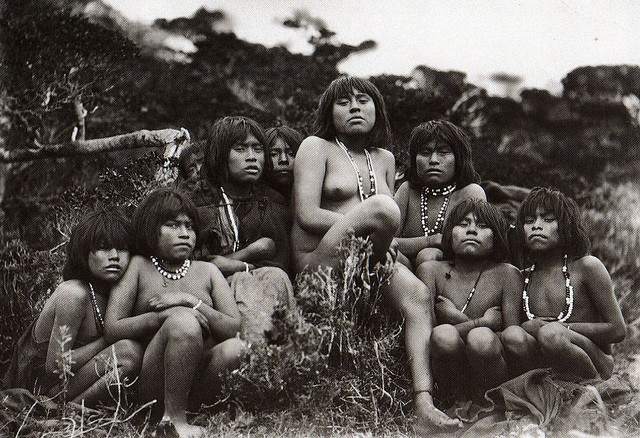 Photograph of Yamana (Yaghan) women, Tierra del Fuego, 1882