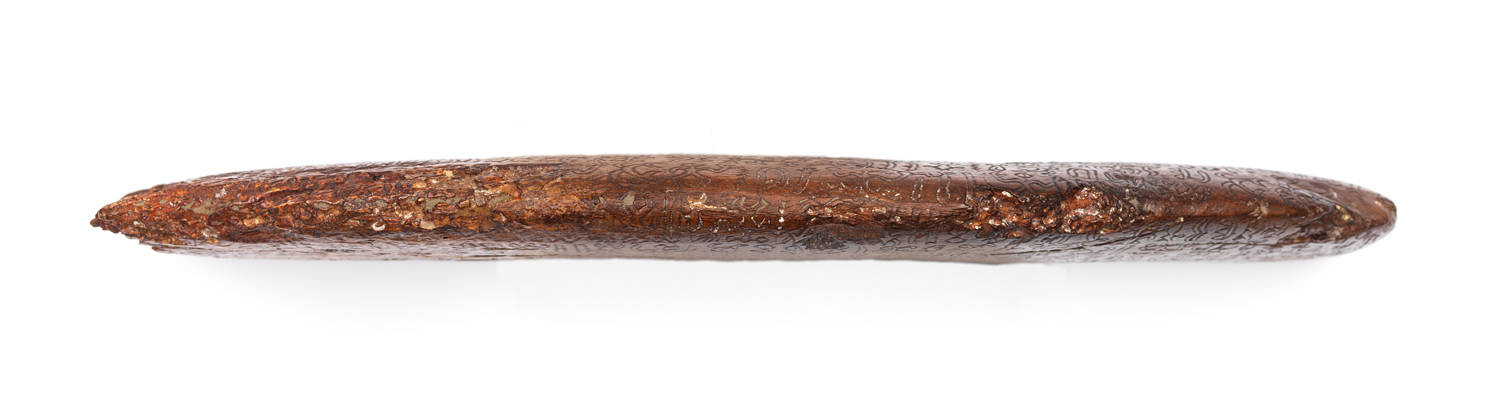 Inscribed edge of rongorongo tablet R (small Washington tablet) showing the undeciphered glyphs