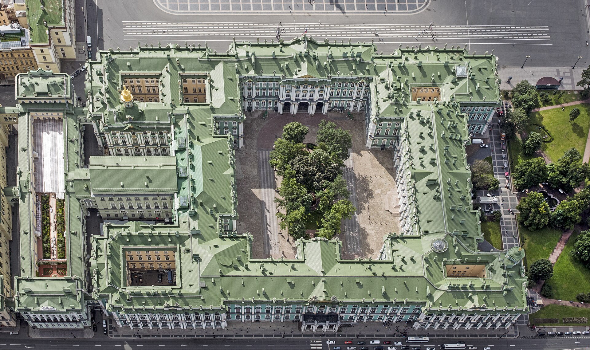 Aerial view of the Winter Palace in Saint Petersburg, official residence of the Russian emperors from 1732 to 1917.